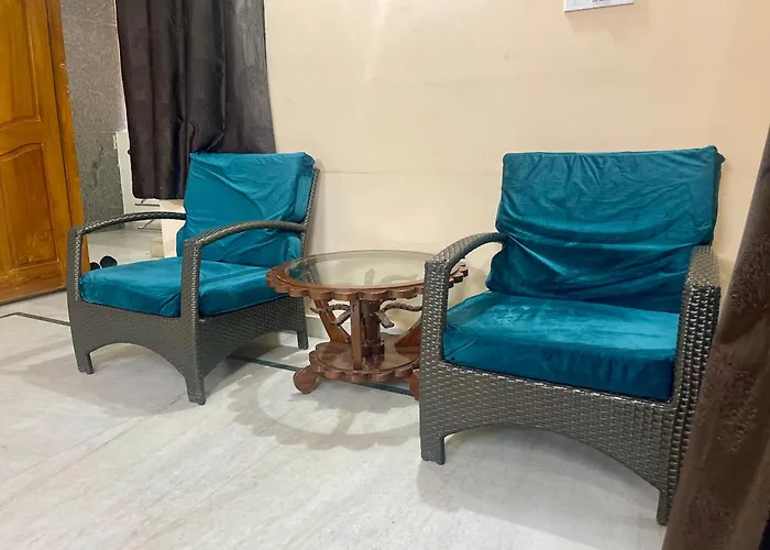Prince Castle-4Bhk Apartment,Guesthouse