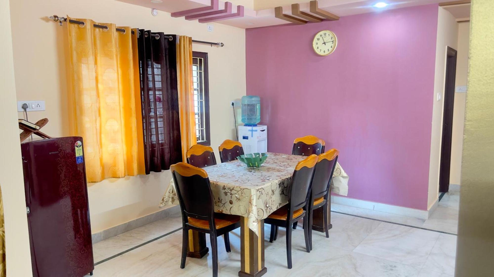 Castle-4bhk Apartment,guesthouse अपार्टमेंट *