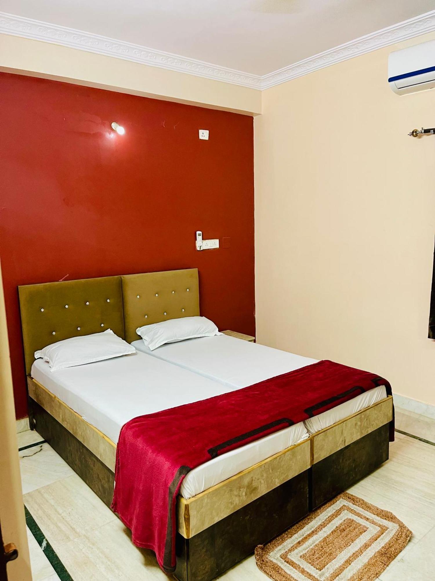 Castle-4bhk Apartment,guesthouse