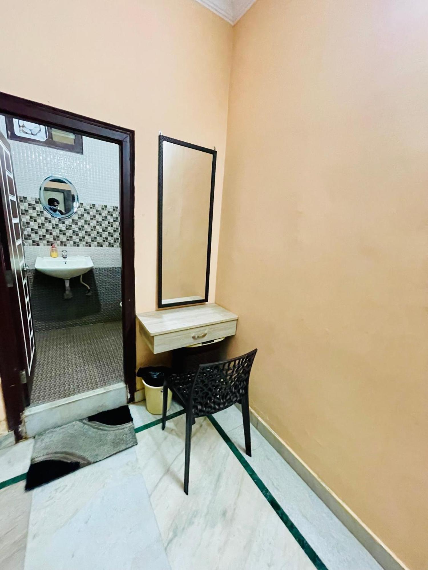 Castle-4bhk Apartment,guesthouse
