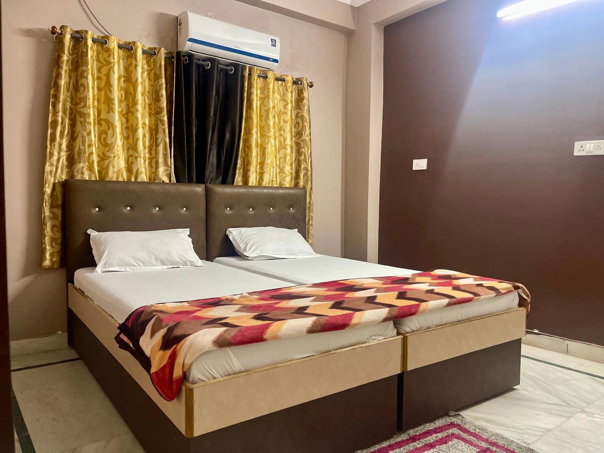 Castle-4bhk Apartment,guesthouse Apartment