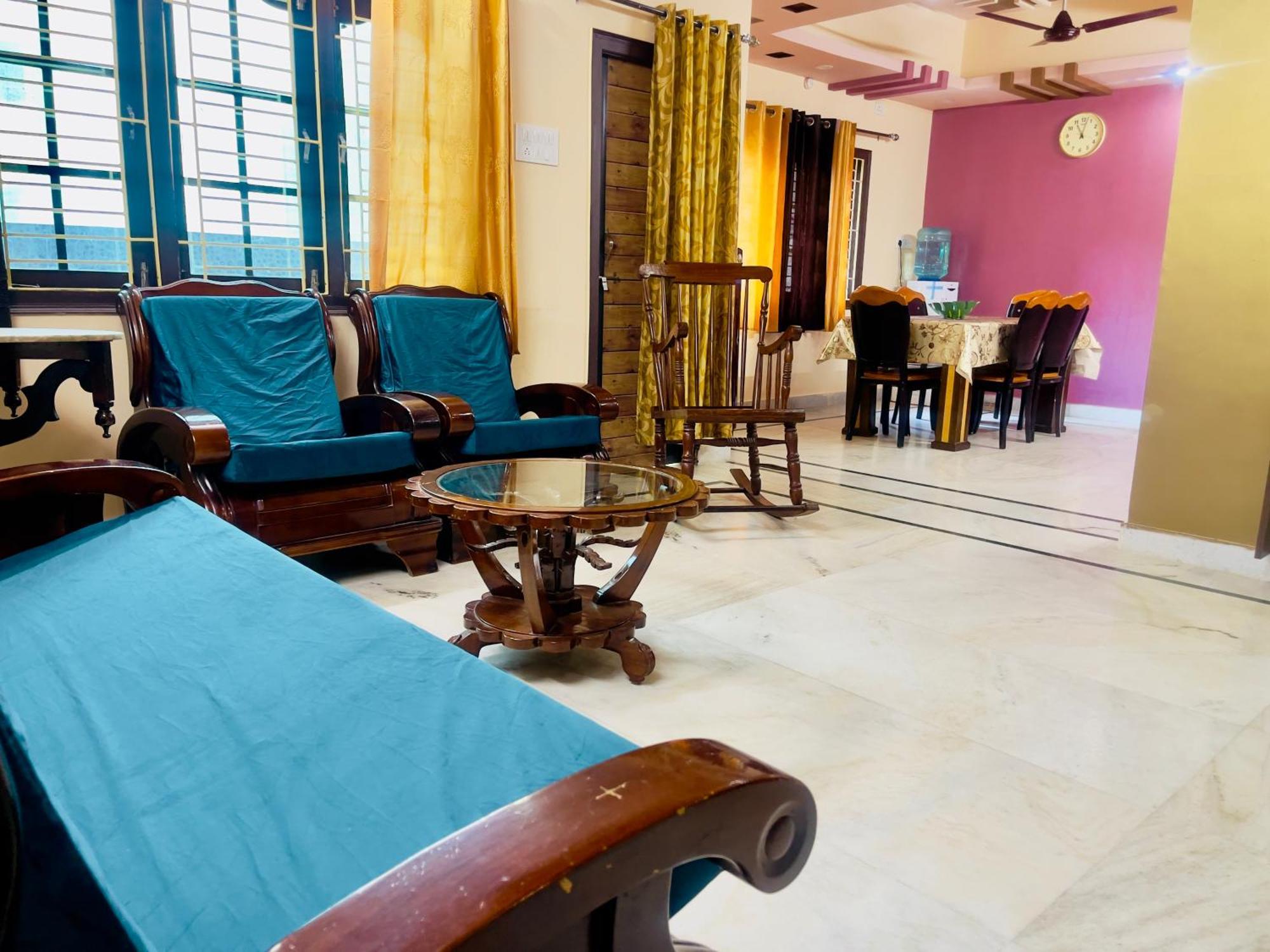 Castle-4bhk Apartment,guesthouse Apartment *